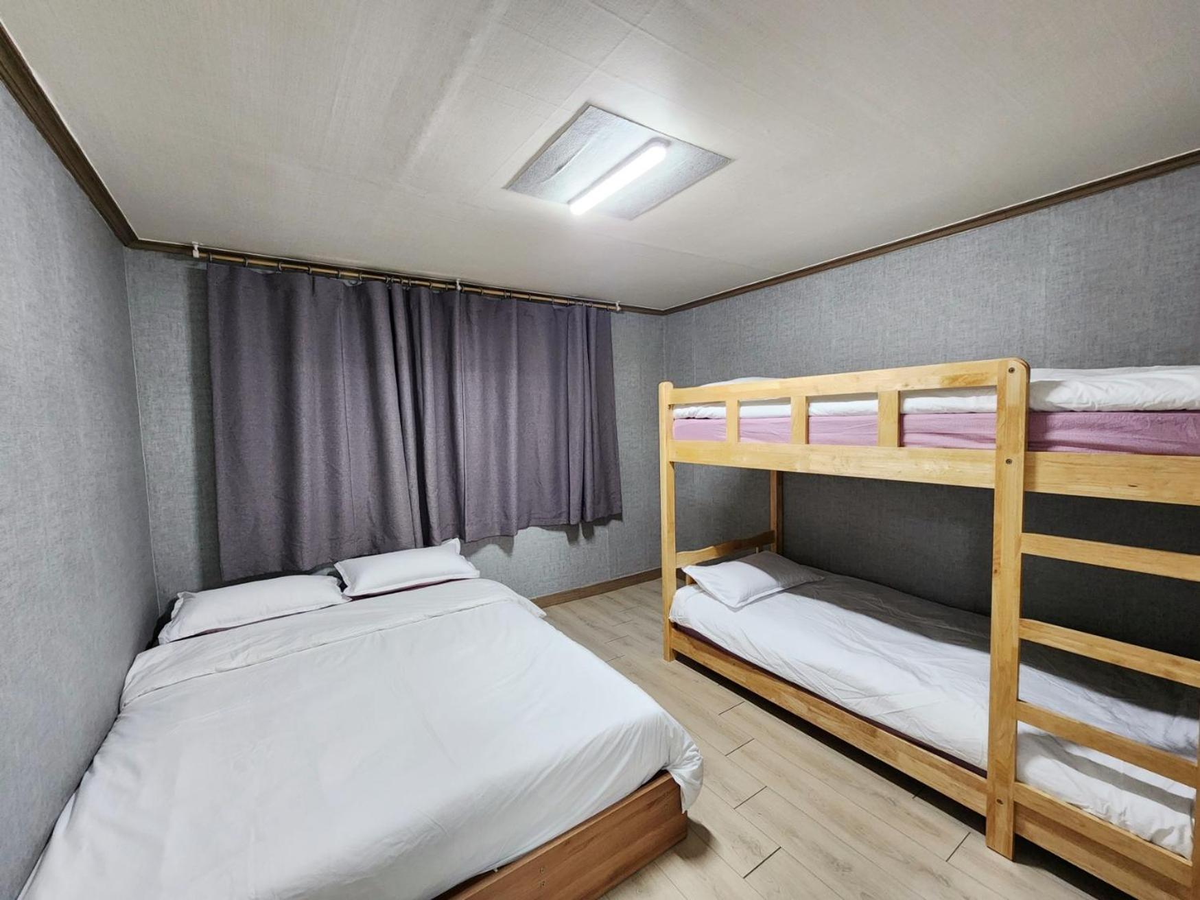1012 House Namsan Hotell Seoul Rum bild